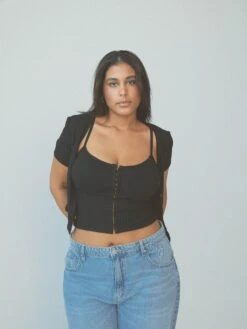 Short Sleeve Cardigan Brami -ChicNest Store Braless Sundays 0000s 0009 KN Short Sleeve Cardigan Brami Black 5