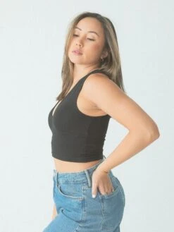 V-Neck Brami -ChicNest Store VNeckCrop Black 2