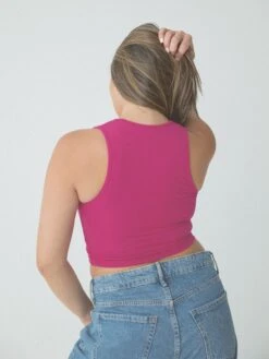 V-Neck Brami -ChicNest Store VNeckCrop Magenta v2 3
